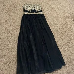 Special Occasion Dress (Prom, formal, etc)
